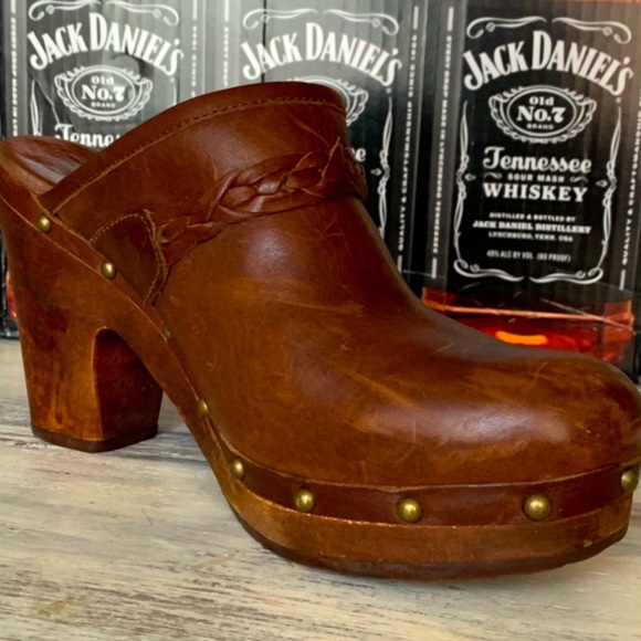 Ugg Leather Clogs - Picture 1 of 12